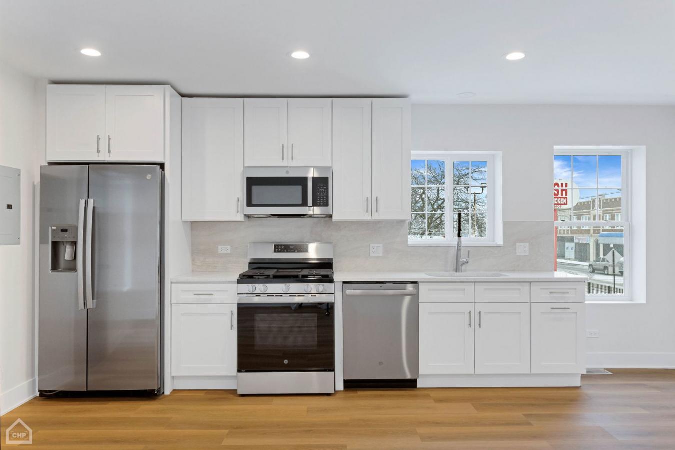 Chicago, Illinois, 60651, United States, 5 Bedrooms Bedrooms, ,Residential,For Sale,1765213