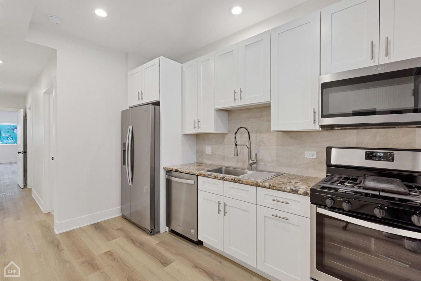 Chicago, Illinois, 60651, United States, 5 Bedrooms Bedrooms, ,Residential,For Sale,1765213