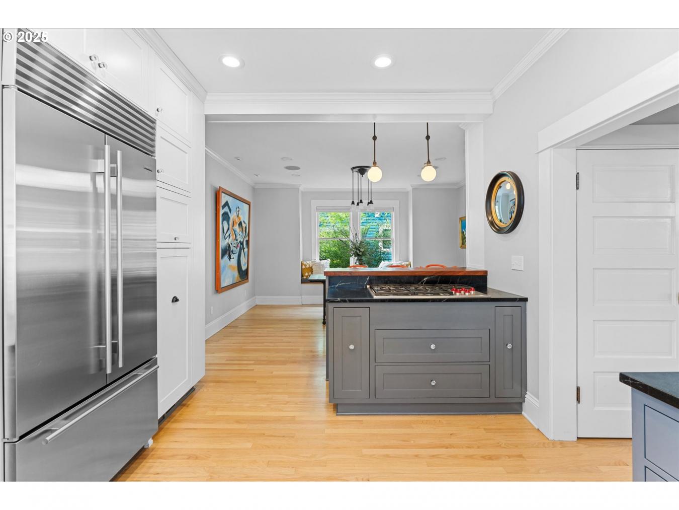 Portland, Oregon, 97214, United States, 5 Bedrooms Bedrooms, ,2 BathroomsBathrooms,Residential,For Sale,1765210