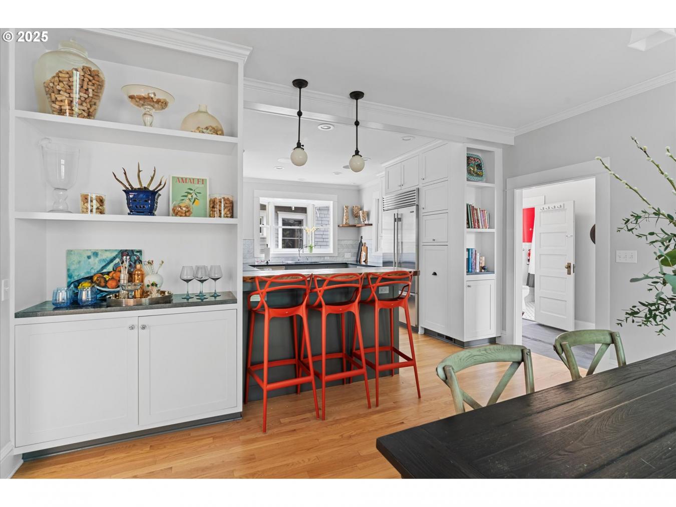 Portland, Oregon, 97214, United States, 5 Bedrooms Bedrooms, ,2 BathroomsBathrooms,Residential,For Sale,1765210