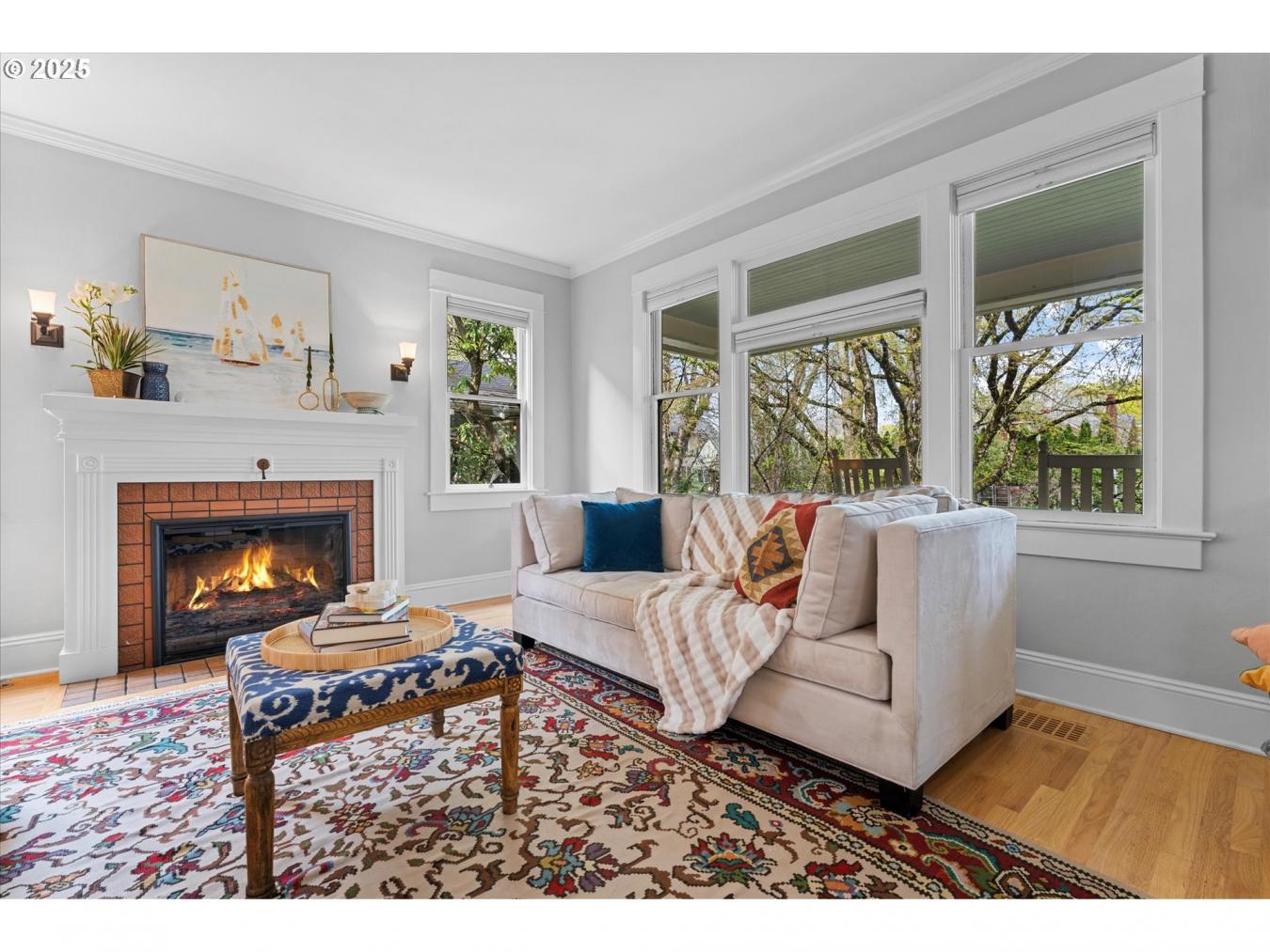 Portland, Oregon, 97214, United States, 5 Bedrooms Bedrooms, ,2 BathroomsBathrooms,Residential,For Sale,1765210