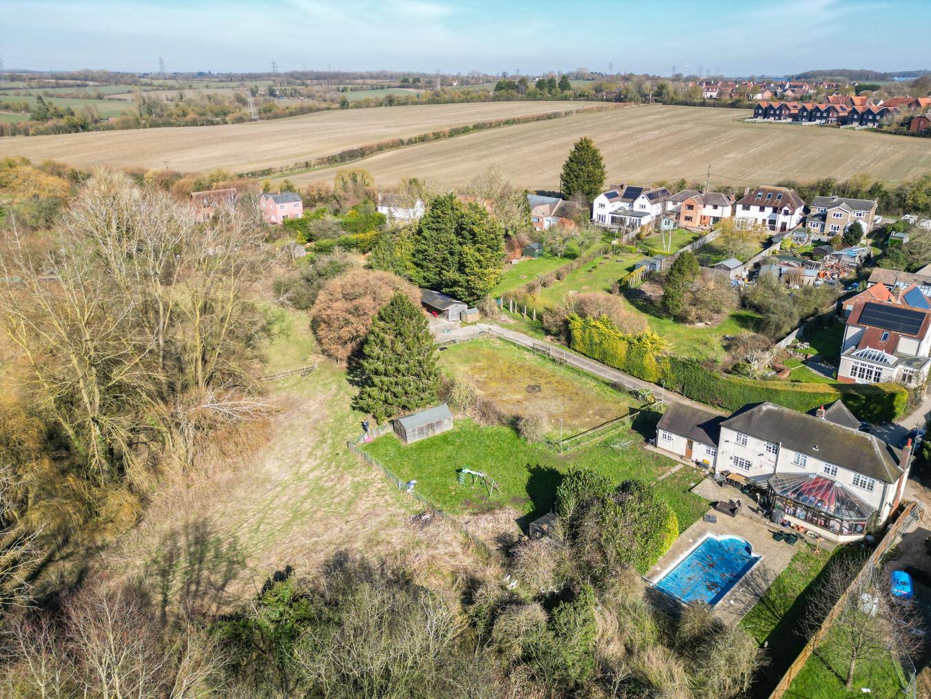 Dunmow, CM6 2UY, United Kingdom, 4 Bedrooms Bedrooms, ,2 BathroomsBathrooms,Residential,For Sale,1765208