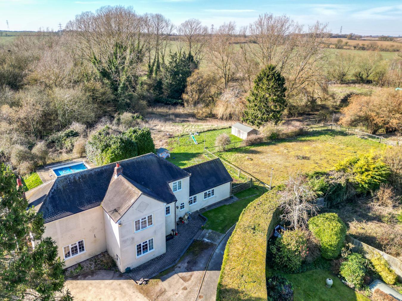 Dunmow, CM6 2UY, United Kingdom, 4 Bedrooms Bedrooms, ,2 BathroomsBathrooms,Residential,For Sale,1765208