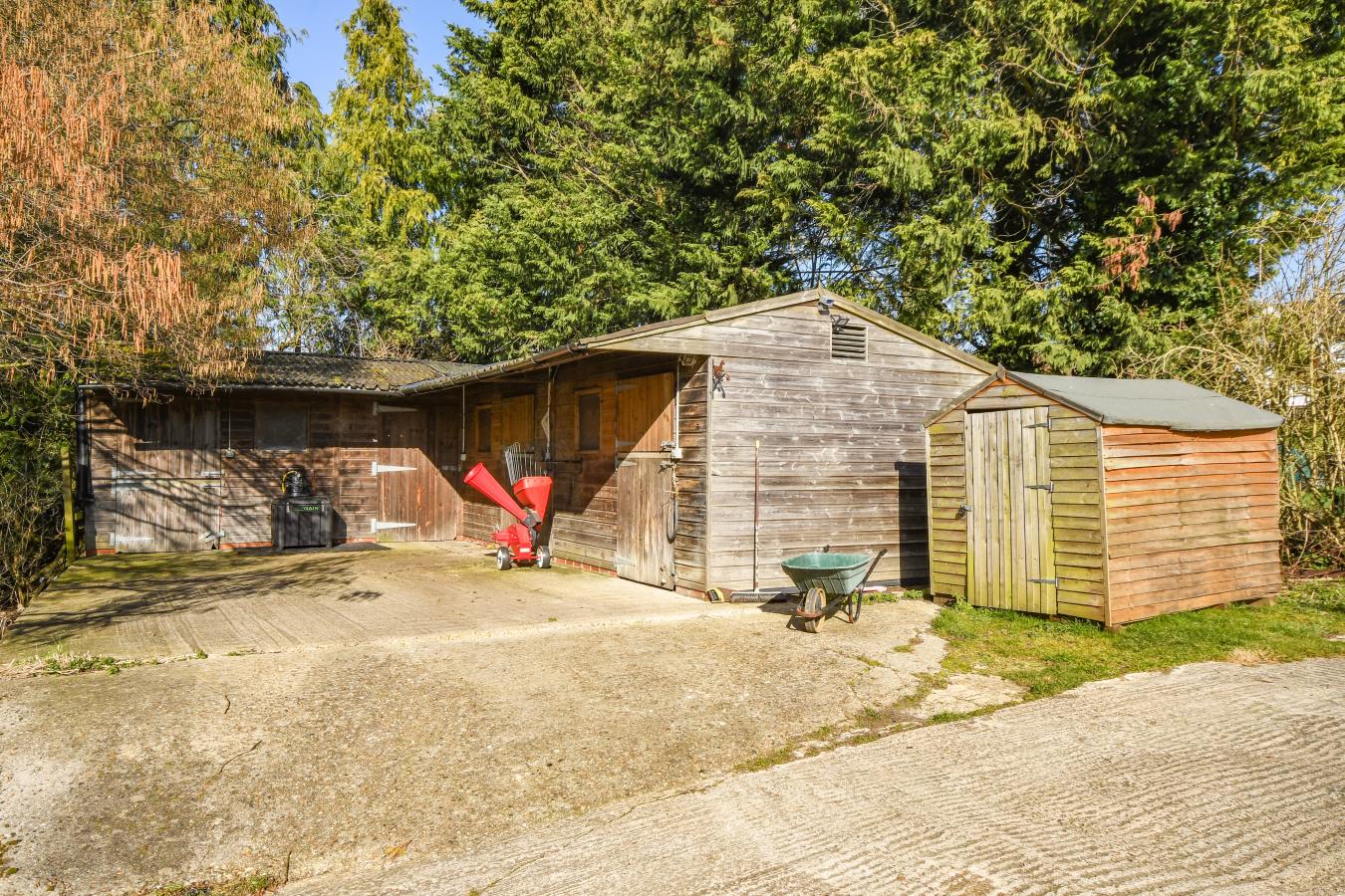 Dunmow, CM6 2UY, United Kingdom, 4 Bedrooms Bedrooms, ,2 BathroomsBathrooms,Residential,For Sale,1765208