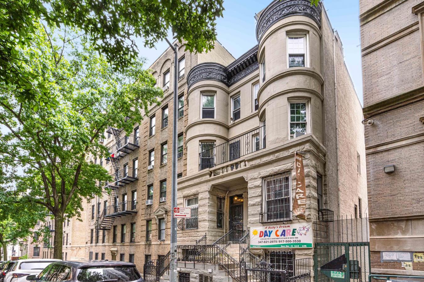 Manhattan, New York, 10031, United States, 4 Bedrooms Bedrooms, ,3 BathroomsBathrooms,Residential,For Sale,1765200