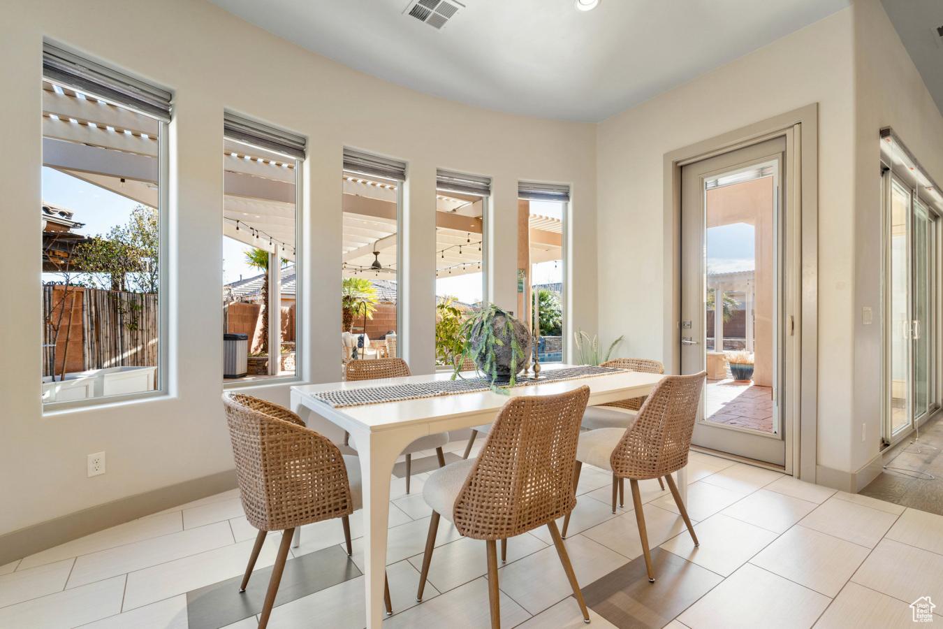 Santa Clara, Utah, 84765, United States, 4 Bedrooms Bedrooms, ,1 BathroomBathrooms,Residential,For Sale,1765192