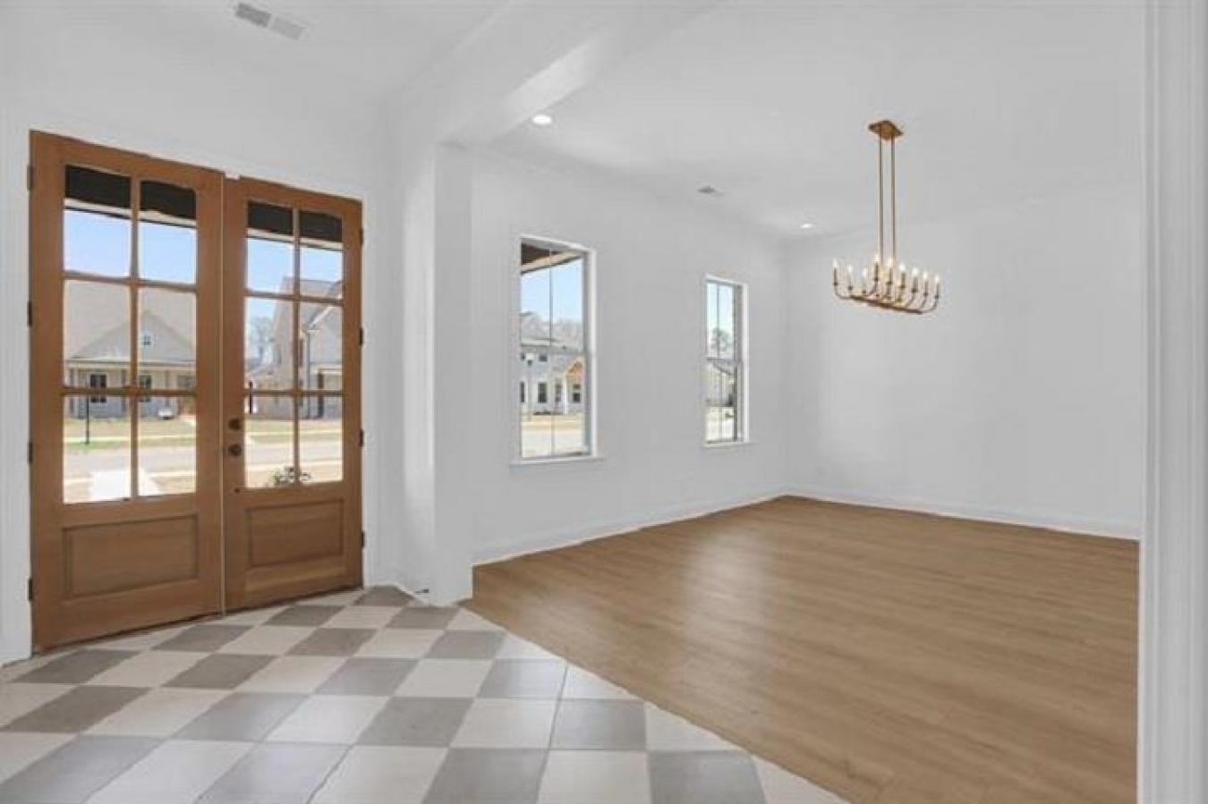 Rossville, Tennessee, 38066, United States, 4 Bedrooms Bedrooms, ,3 BathroomsBathrooms,Residential,For Sale,1765189