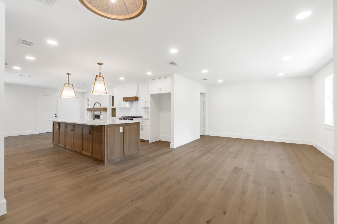 Dallas, Texas, 75231, United States, 3 Bedrooms Bedrooms, ,2 BathroomsBathrooms,Residential,For Sale,1765187