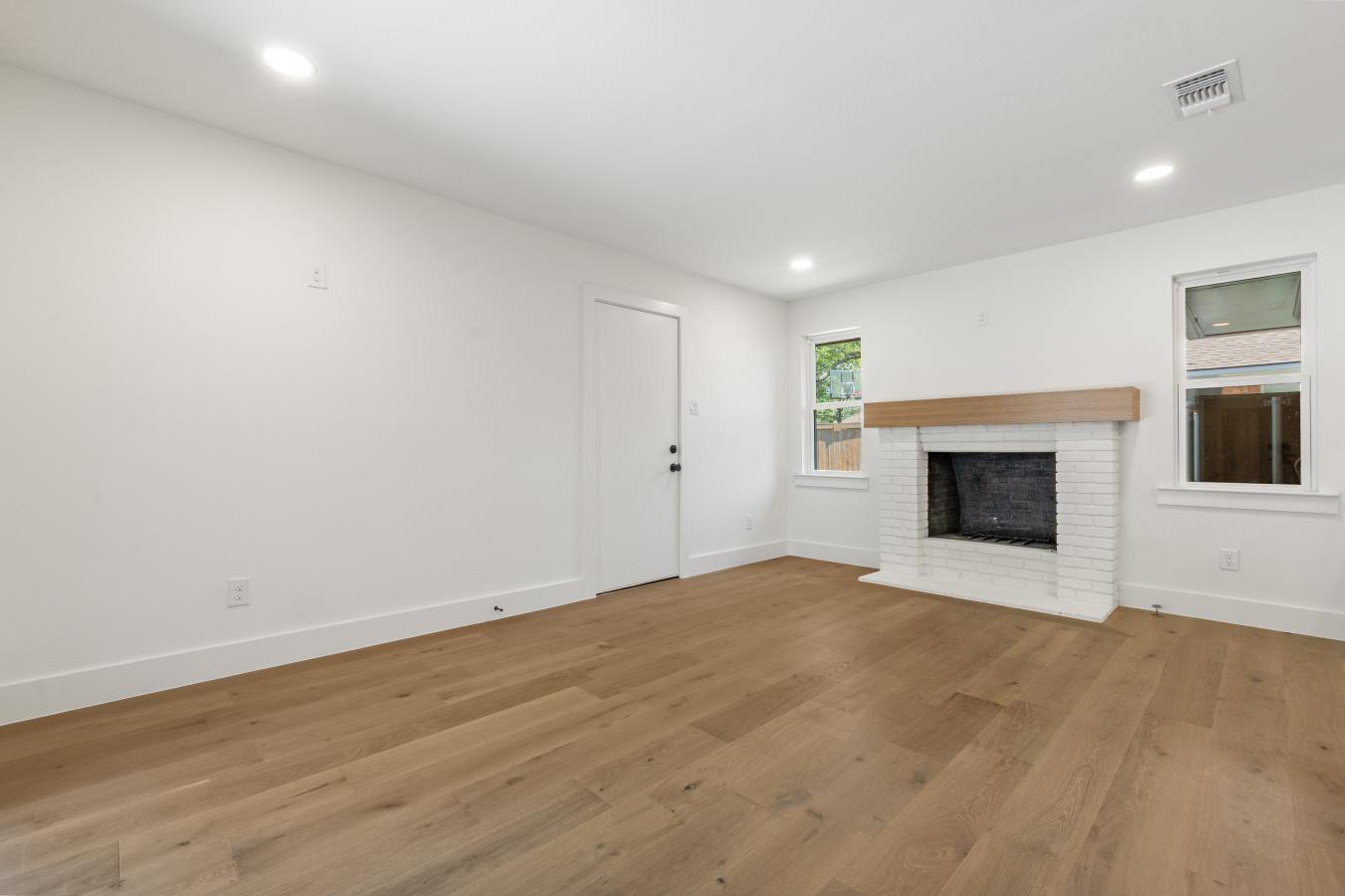 Dallas, Texas, 75231, United States, 3 Bedrooms Bedrooms, ,2 BathroomsBathrooms,Residential,For Sale,1765187