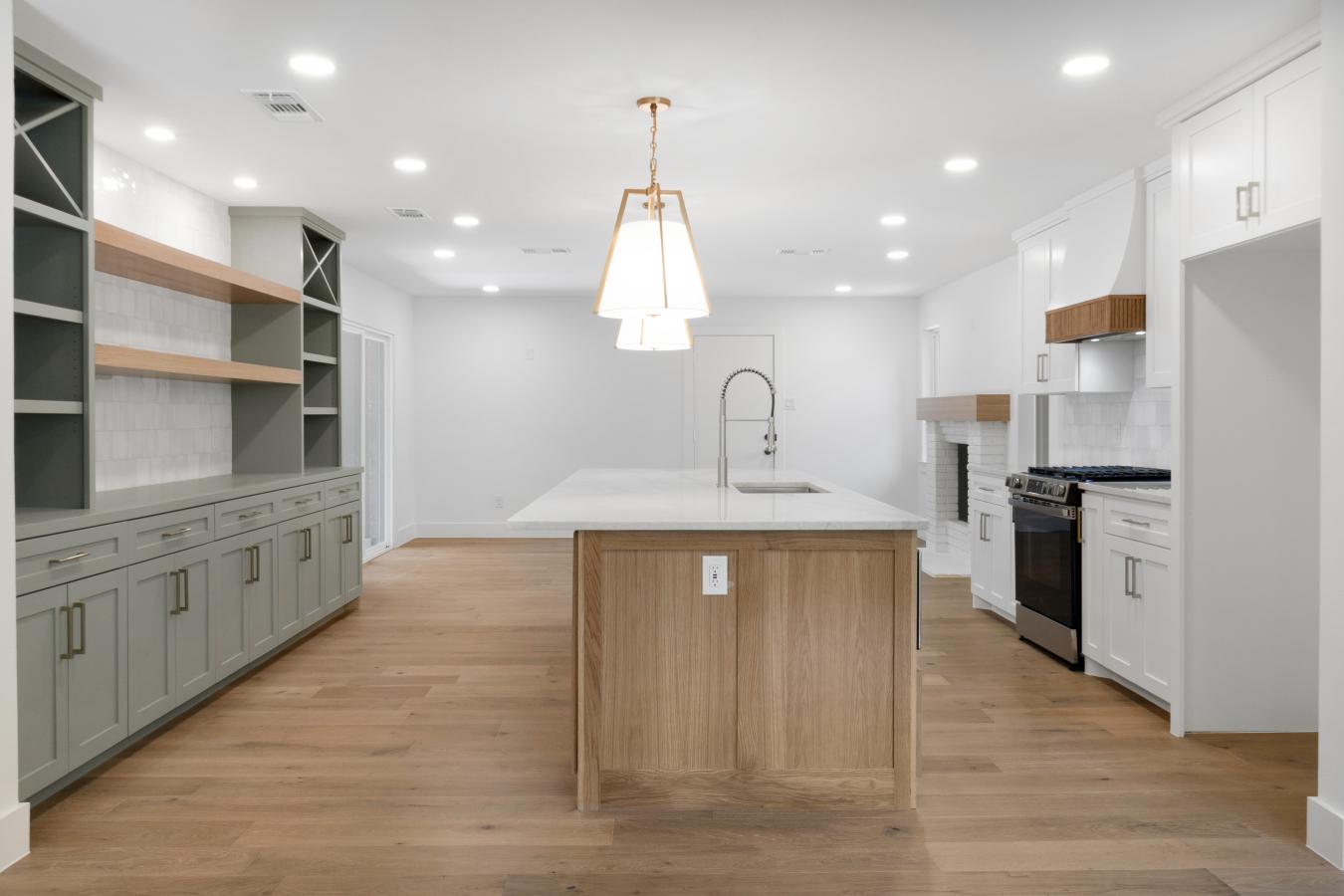 Dallas, Texas, 75231, United States, 3 Bedrooms Bedrooms, ,2 BathroomsBathrooms,Residential,For Sale,1765187
