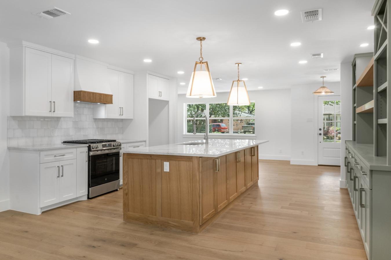 Dallas, Texas, 75231, United States, 3 Bedrooms Bedrooms, ,2 BathroomsBathrooms,Residential,For Sale,1765187