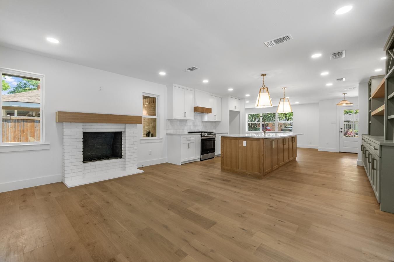 Dallas, Texas, 75231, United States, 3 Bedrooms Bedrooms, ,2 BathroomsBathrooms,Residential,For Sale,1765187