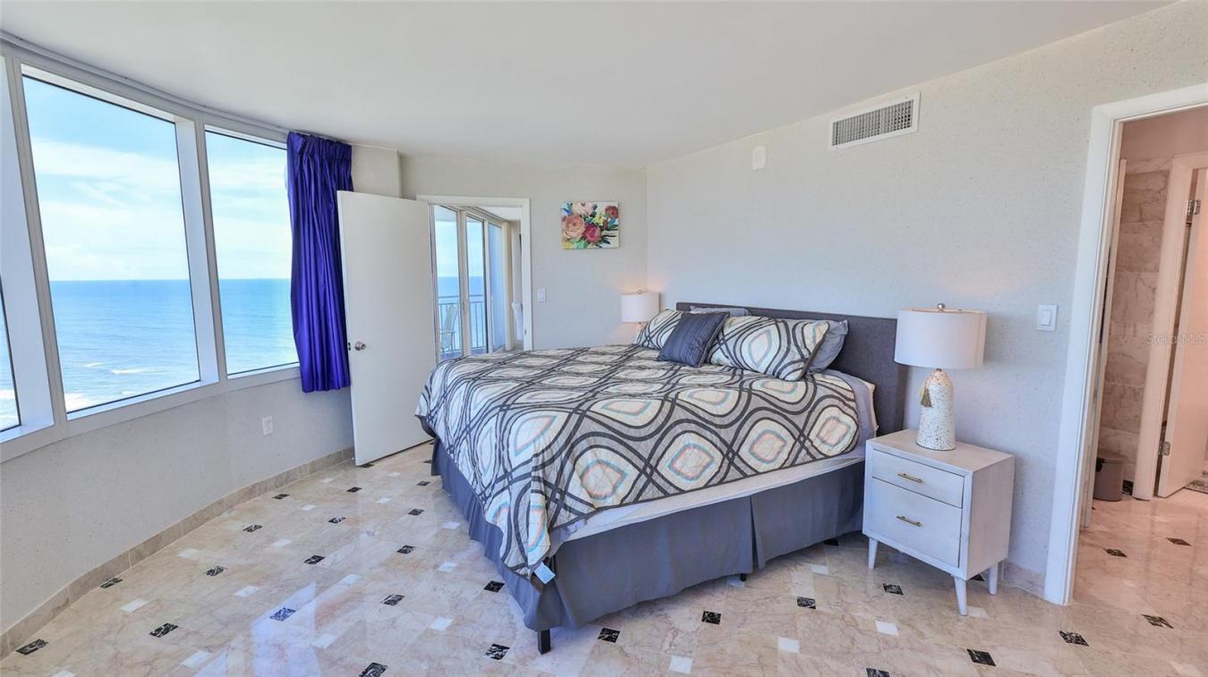 DAYTONA BEACH, Florida, 32118, United States, 2 Bedrooms Bedrooms, ,2 BathroomsBathrooms,Residential,For Sale,1765173