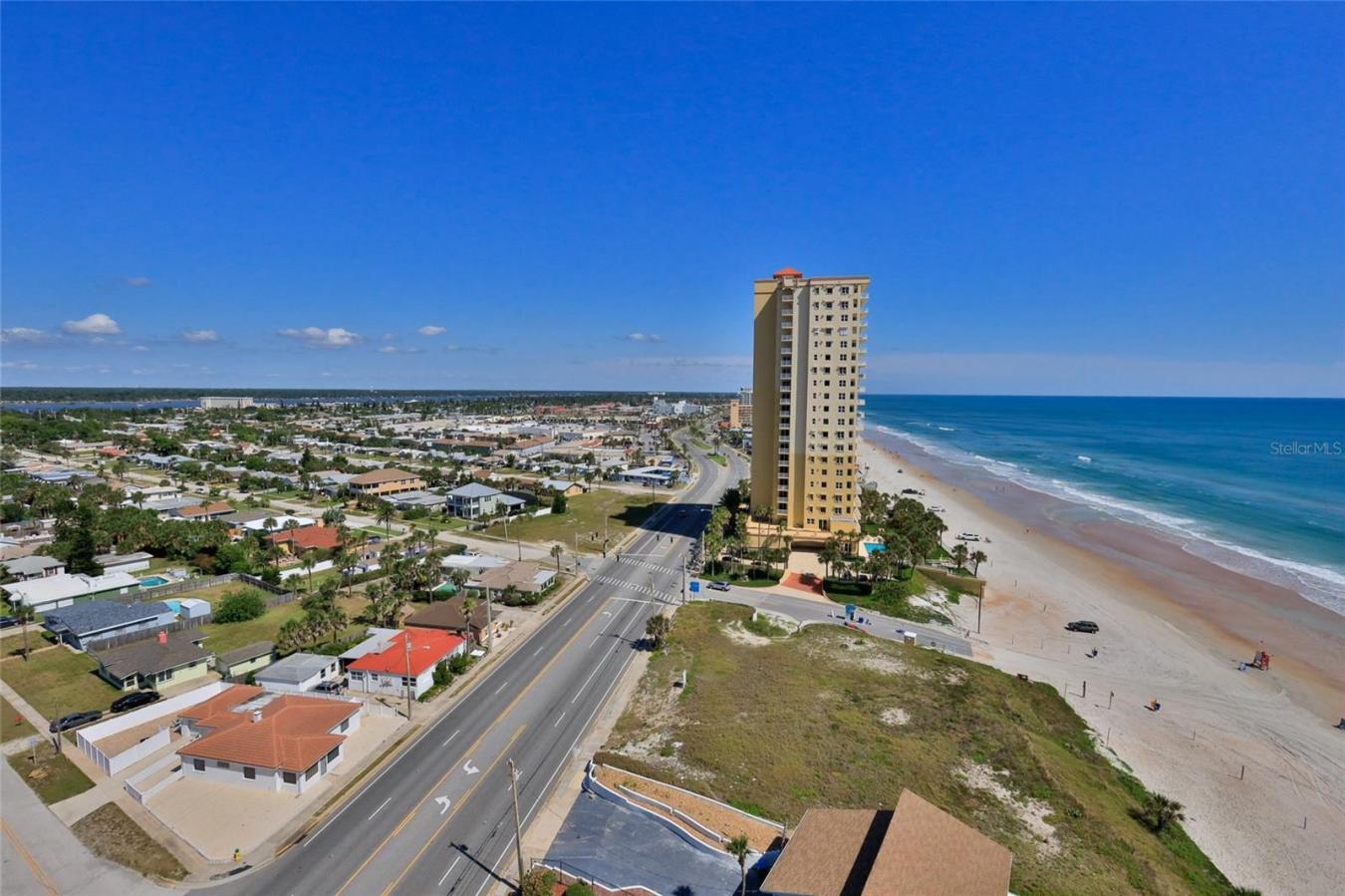 DAYTONA BEACH, Florida, 32118, United States, 2 Bedrooms Bedrooms, ,2 BathroomsBathrooms,Residential,For Sale,1765172