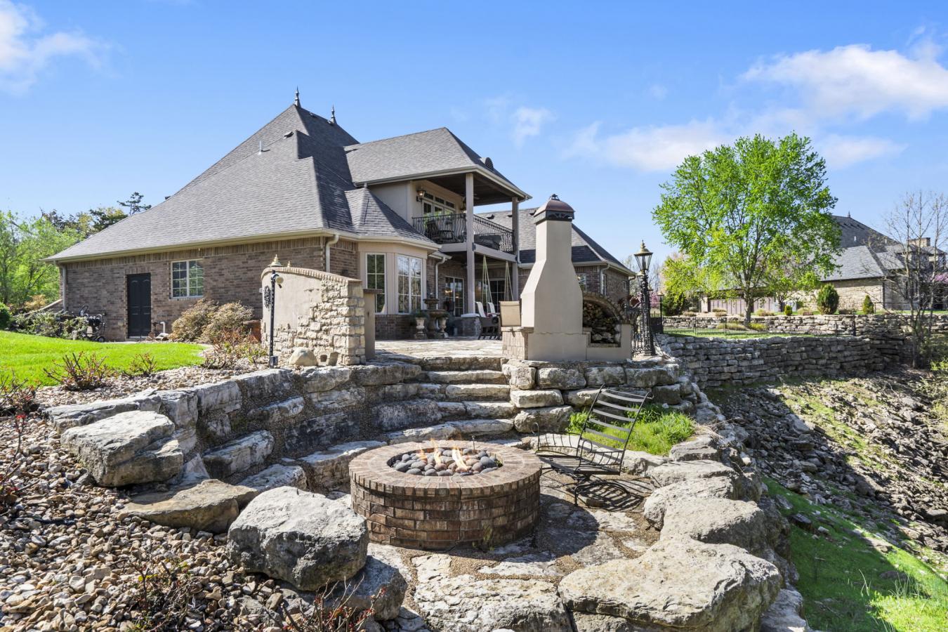 Hollister, Missouri, 65616, United States, 4 Bedrooms Bedrooms, ,4 BathroomsBathrooms,Residential,For Sale,1765156