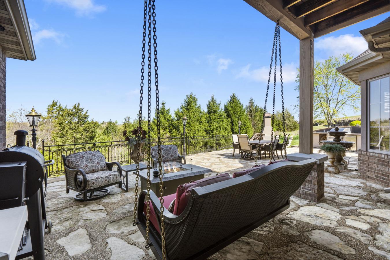 Hollister, Missouri, 65616, United States, 4 Bedrooms Bedrooms, ,4 BathroomsBathrooms,Residential,For Sale,1765156