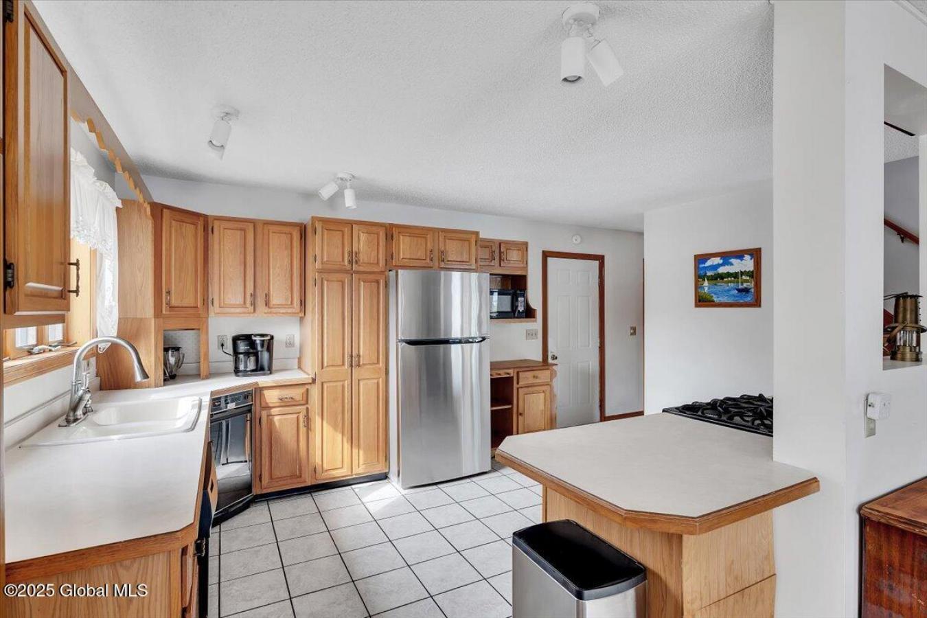 Lake George, New York, 12845, United States, 3 Bedrooms Bedrooms, ,2 BathroomsBathrooms,Residential,For Sale,1765154