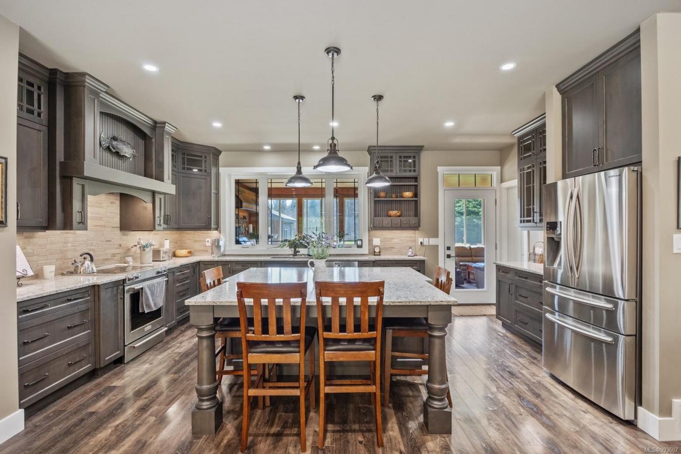 Black Creek, BC, V9J 1J3, Canada, 4 Bedrooms Bedrooms, ,3 BathroomsBathrooms,Residential,For Sale,1765153
