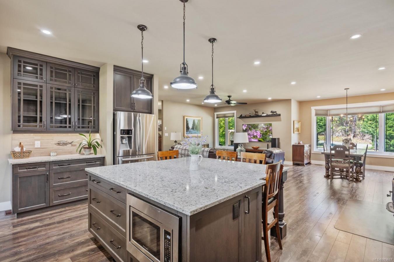 Black Creek, BC, V9J 1J3, Canada, 4 Bedrooms Bedrooms, ,3 BathroomsBathrooms,Residential,For Sale,1765153