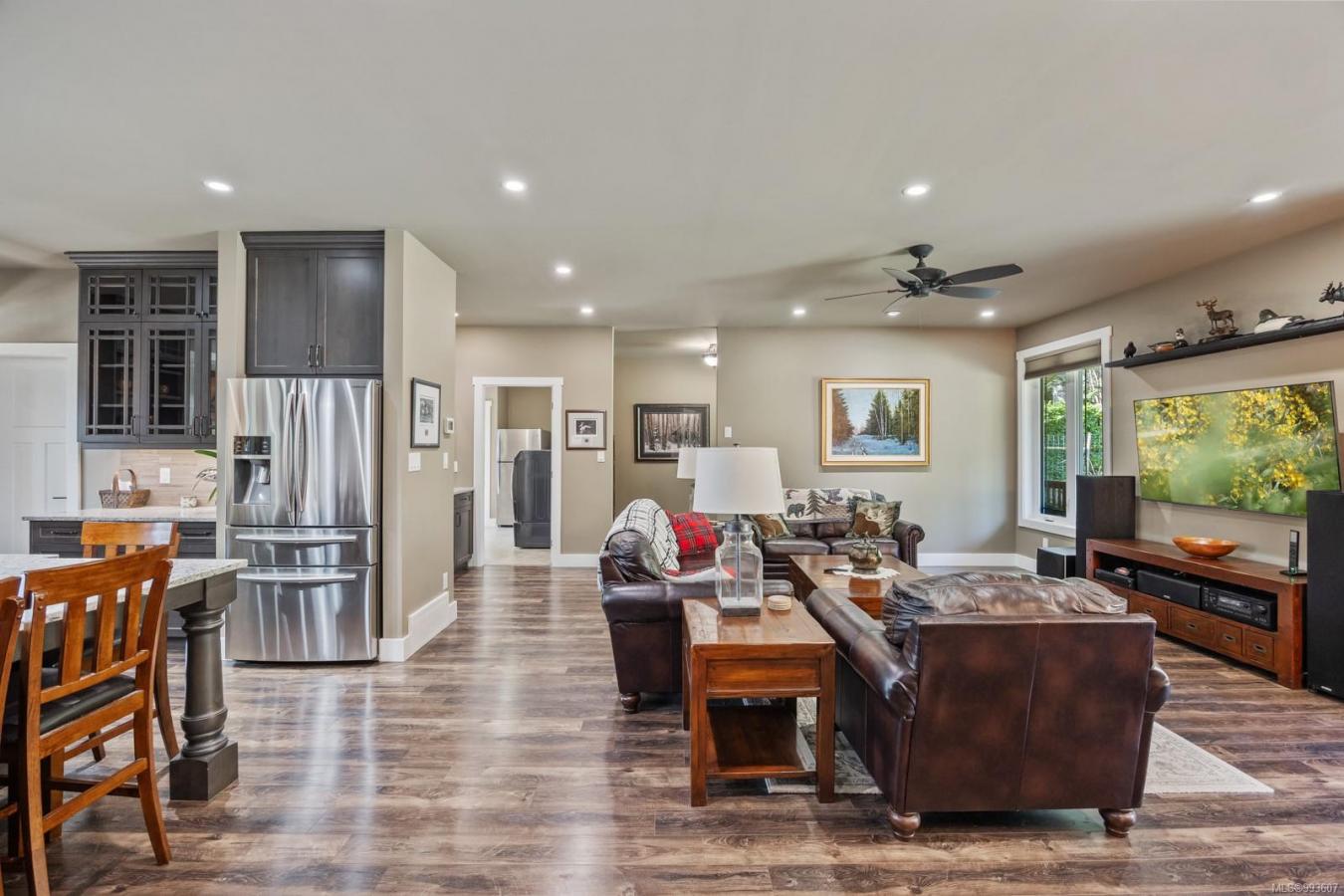 Black Creek, BC, V9J 1J3, Canada, 4 Bedrooms Bedrooms, ,3 BathroomsBathrooms,Residential,For Sale,1765153