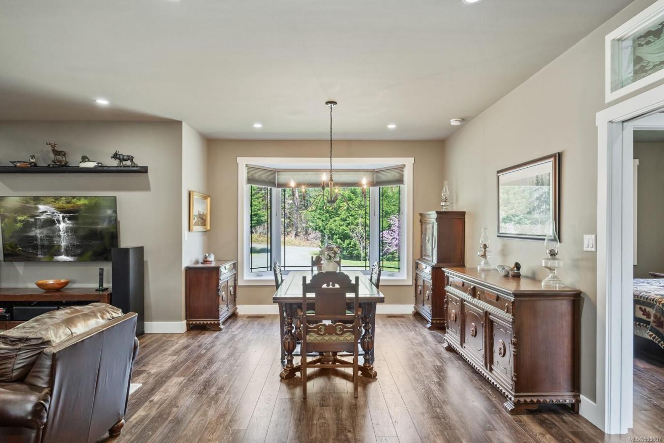Black Creek, BC, V9J 1J3, Canada, 4 Bedrooms Bedrooms, ,3 BathroomsBathrooms,Residential,For Sale,1765153