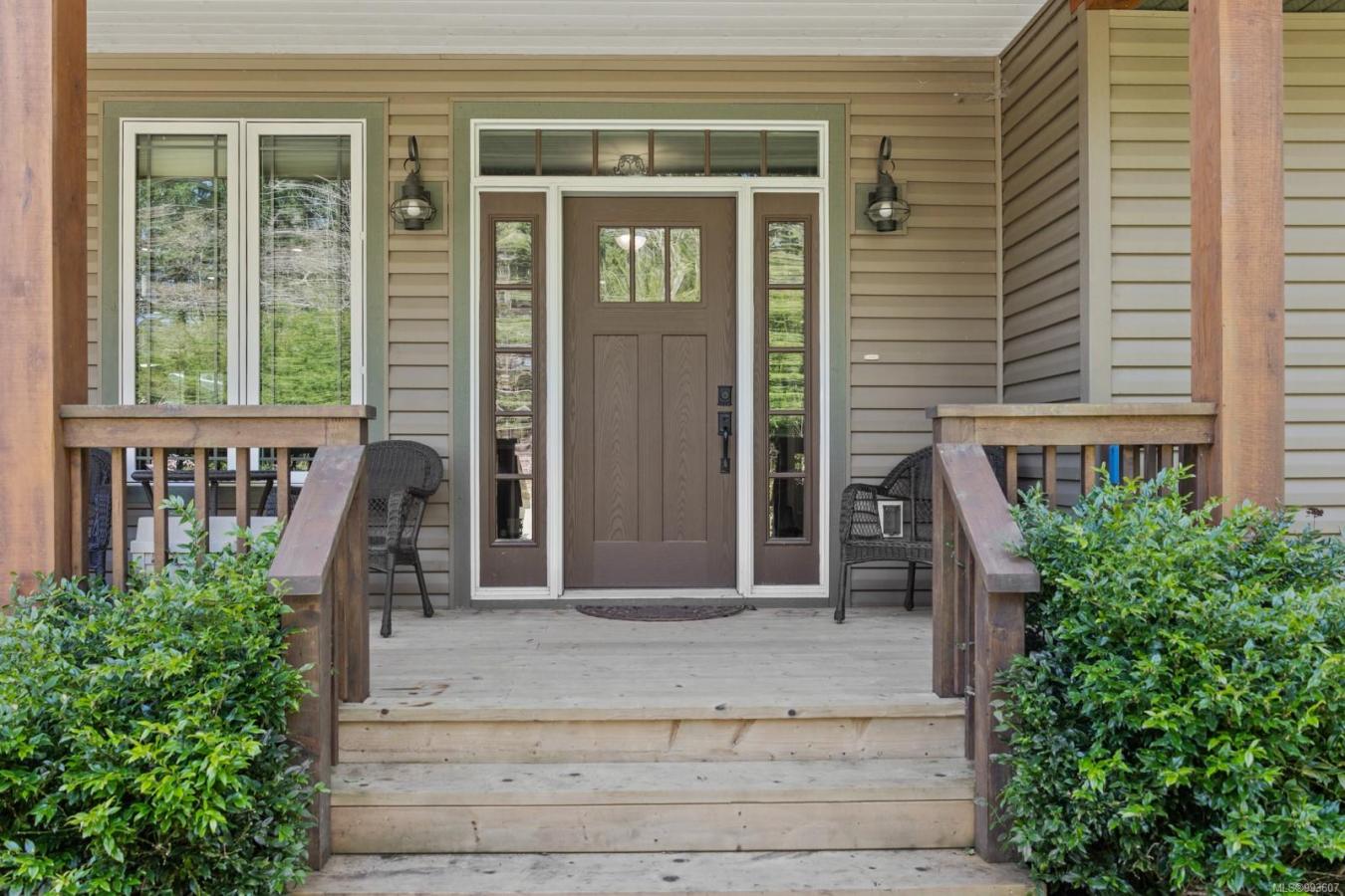 Black Creek, BC, V9J 1J3, Canada, 4 Bedrooms Bedrooms, ,3 BathroomsBathrooms,Residential,For Sale,1765153