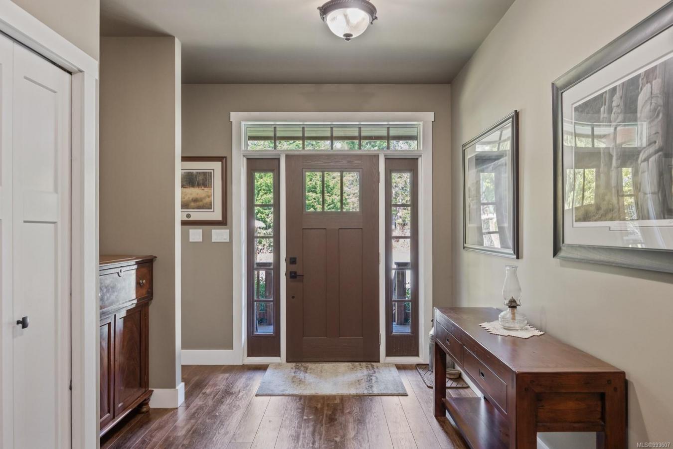Black Creek, BC, V9J 1J3, Canada, 4 Bedrooms Bedrooms, ,3 BathroomsBathrooms,Residential,For Sale,1765153