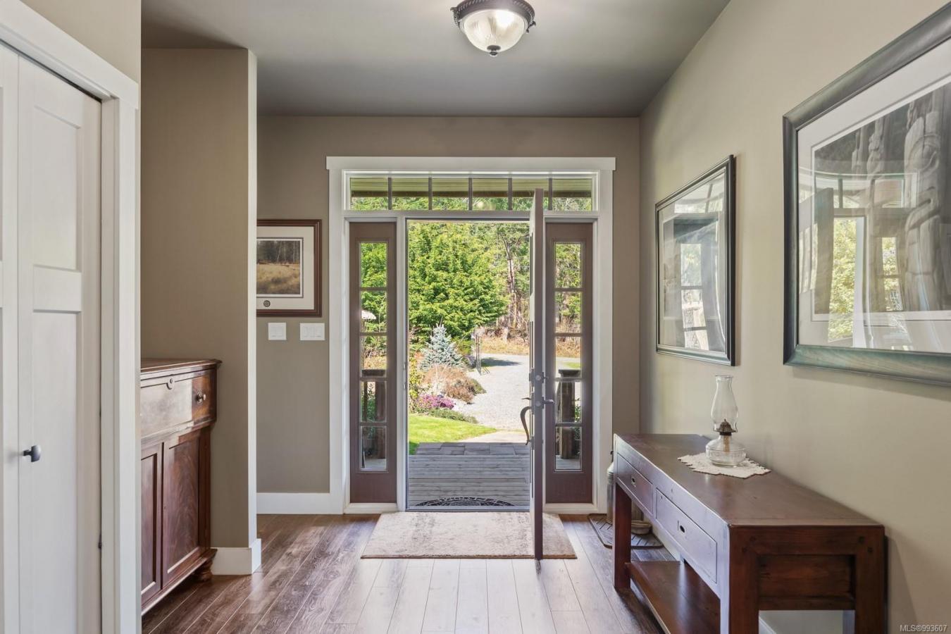 Black Creek, BC, V9J 1J3, Canada, 4 Bedrooms Bedrooms, ,3 BathroomsBathrooms,Residential,For Sale,1765153