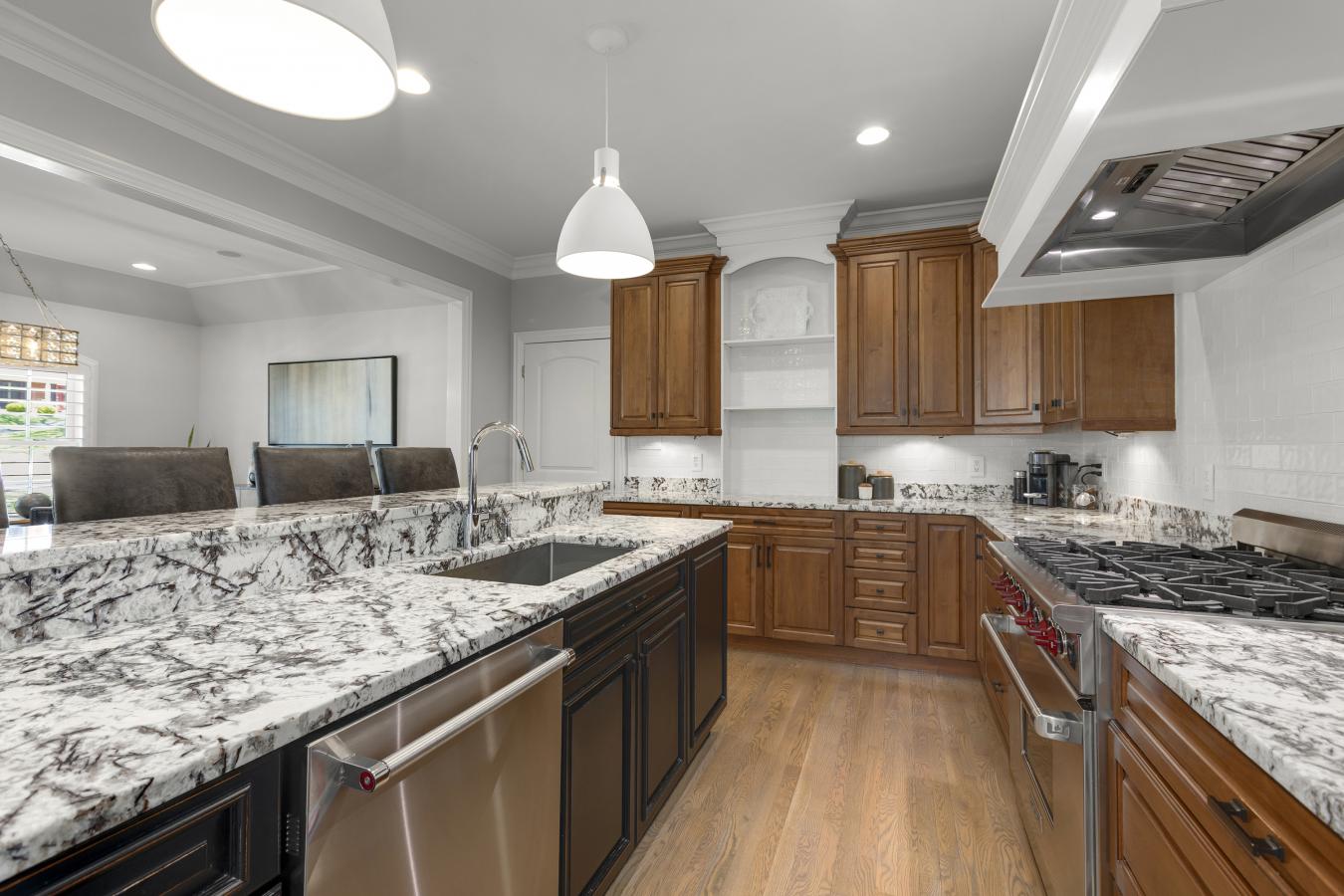 Town and Country, Missouri, 63131, United States, 4 Bedrooms Bedrooms, ,5 BathroomsBathrooms,Residential,For Sale,1765131