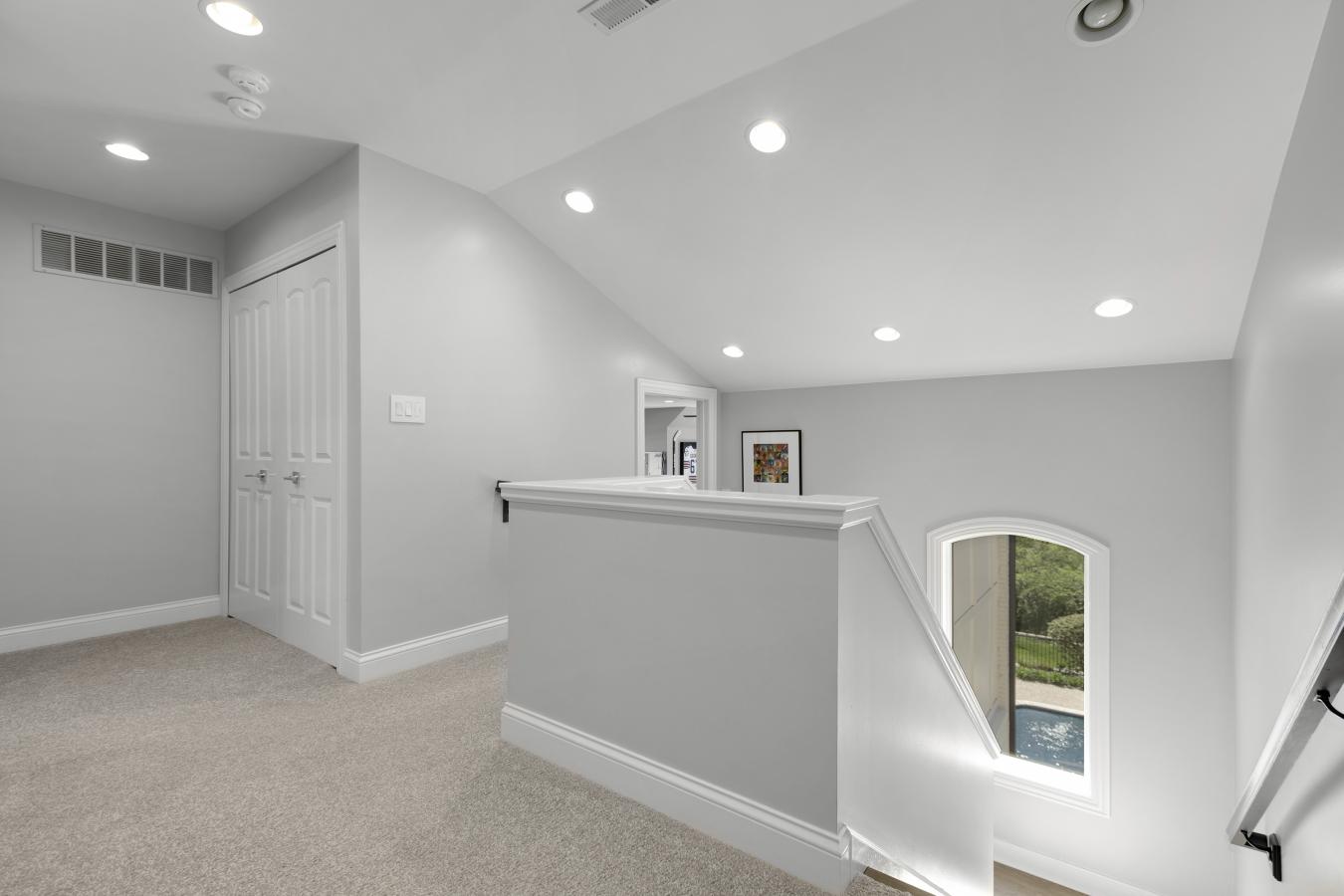 Town and Country, Missouri, 63131, United States, 4 Bedrooms Bedrooms, ,5 BathroomsBathrooms,Residential,For Sale,1765131