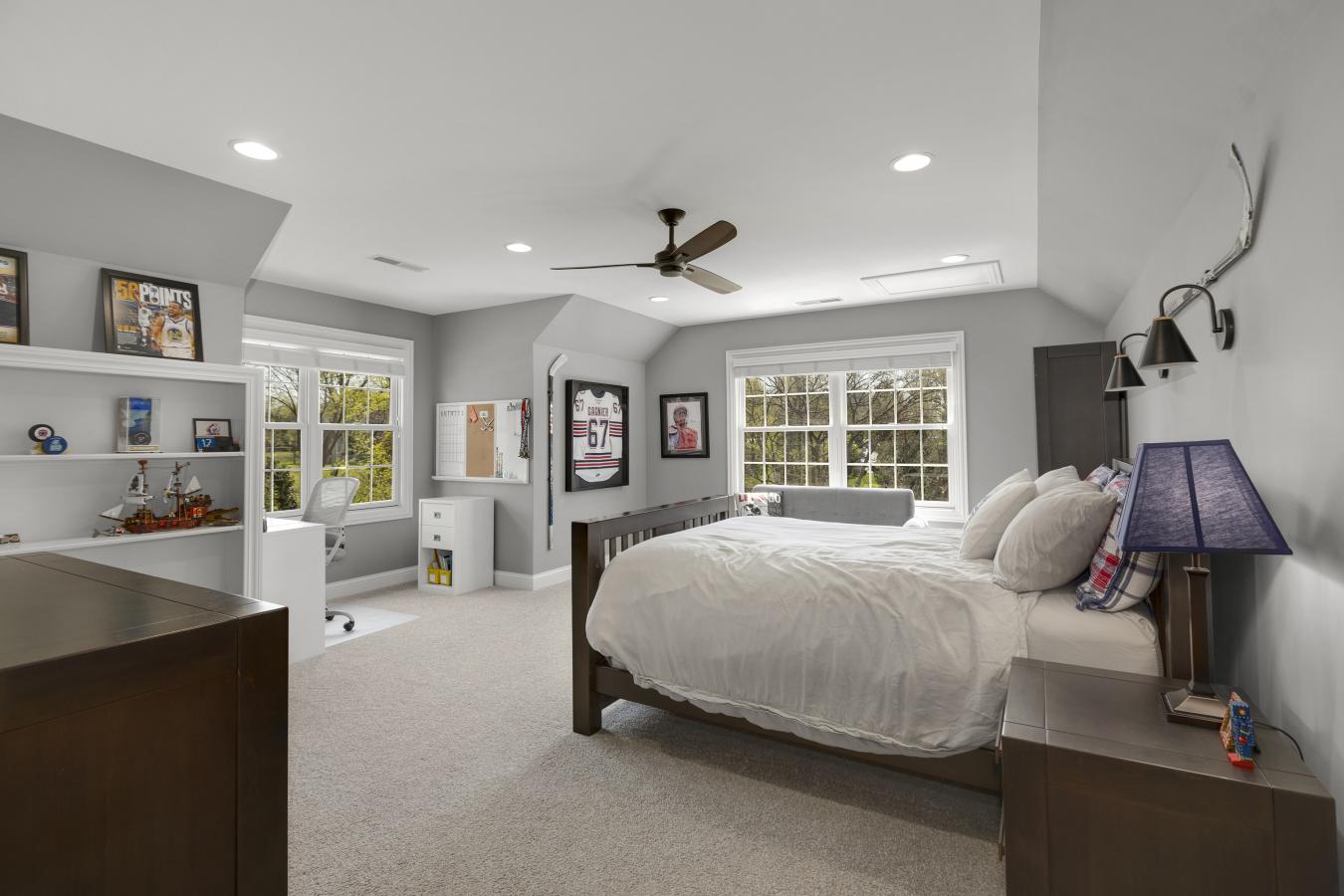 Town and Country, Missouri, 63131, United States, 4 Bedrooms Bedrooms, ,5 BathroomsBathrooms,Residential,For Sale,1765131