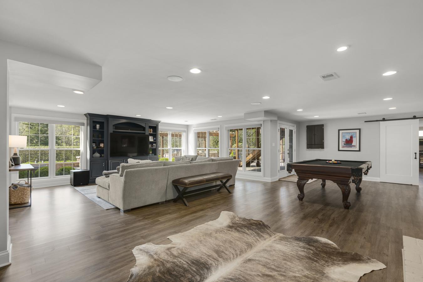 Town and Country, Missouri, 63131, United States, 4 Bedrooms Bedrooms, ,5 BathroomsBathrooms,Residential,For Sale,1765131
