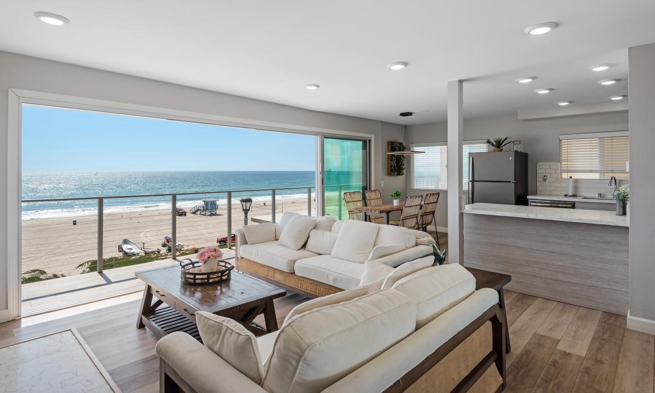 Manhattan Beach, California, 90266, United States, 9 Bedrooms Bedrooms, ,8 BathroomsBathrooms,Residential,For Sale,1765127