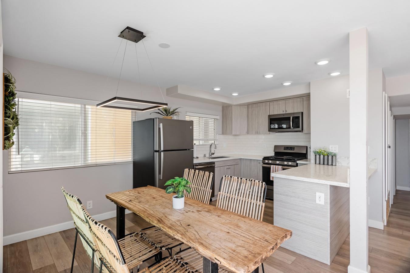 Manhattan Beach, California, 90266, United States, 9 Bedrooms Bedrooms, ,8 BathroomsBathrooms,Residential,For Sale,1765127