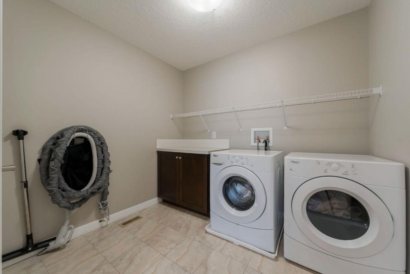 Cochrane, AB, T4C 0V4, Canada, 4 Bedrooms Bedrooms, ,3 BathroomsBathrooms,Residential,For Sale,1765103