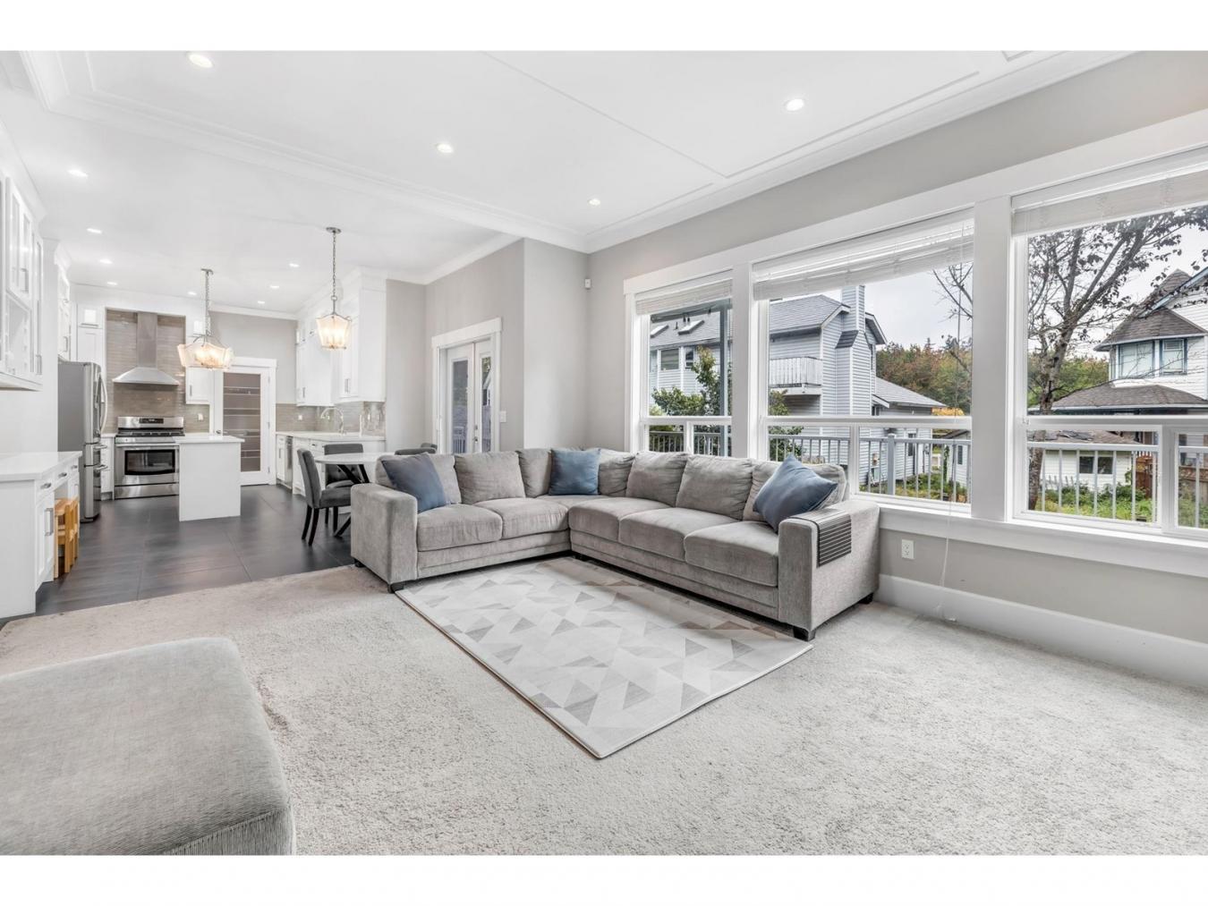 Surrey, BC, V3X0E6, Canada, 8 Bedrooms Bedrooms, ,Residential,For Sale,1765097