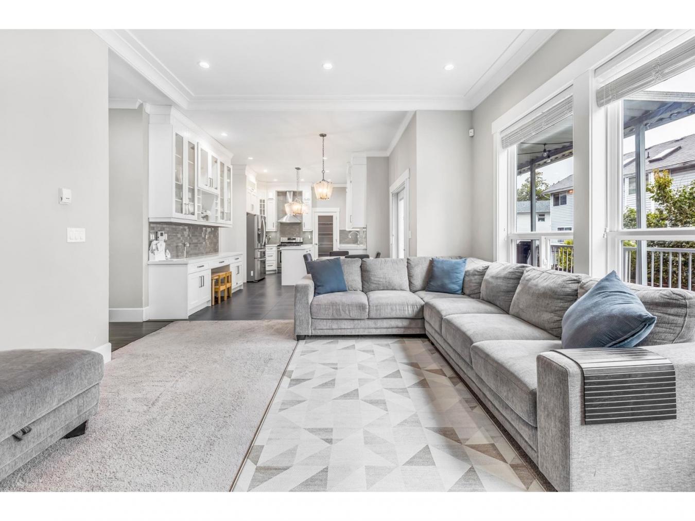 Surrey, BC, V3X0E6, Canada, 8 Bedrooms Bedrooms, ,Residential,For Sale,1765097