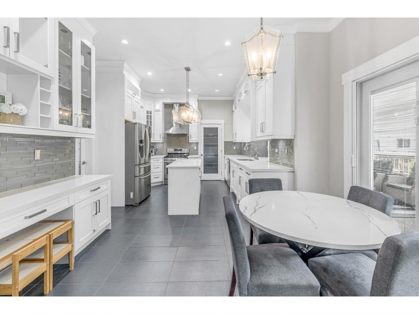 Surrey, BC, V3X0E6, Canada, 8 Bedrooms Bedrooms, ,Residential,For Sale,1765097
