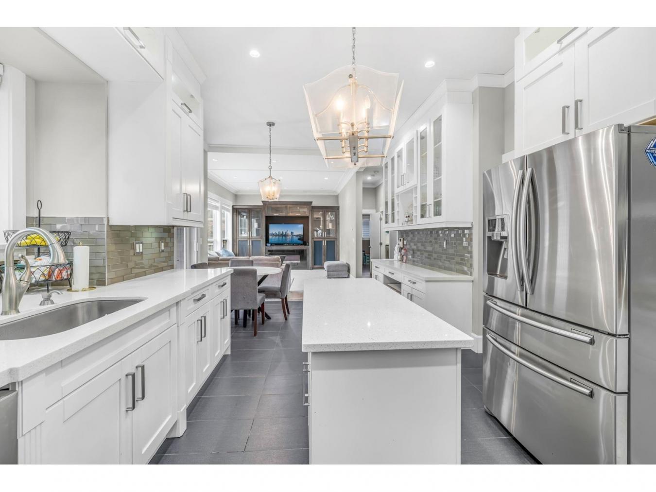 Surrey, BC, V3X0E6, Canada, 8 Bedrooms Bedrooms, ,Residential,For Sale,1765097