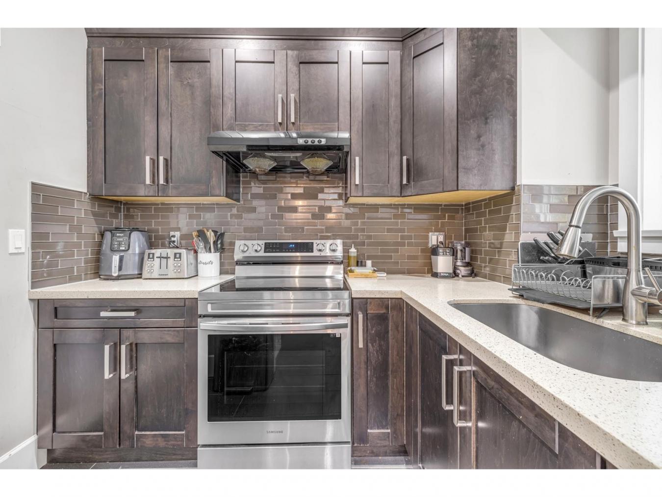 Surrey, BC, V3X0E6, Canada, 8 Bedrooms Bedrooms, ,Residential,For Sale,1765097