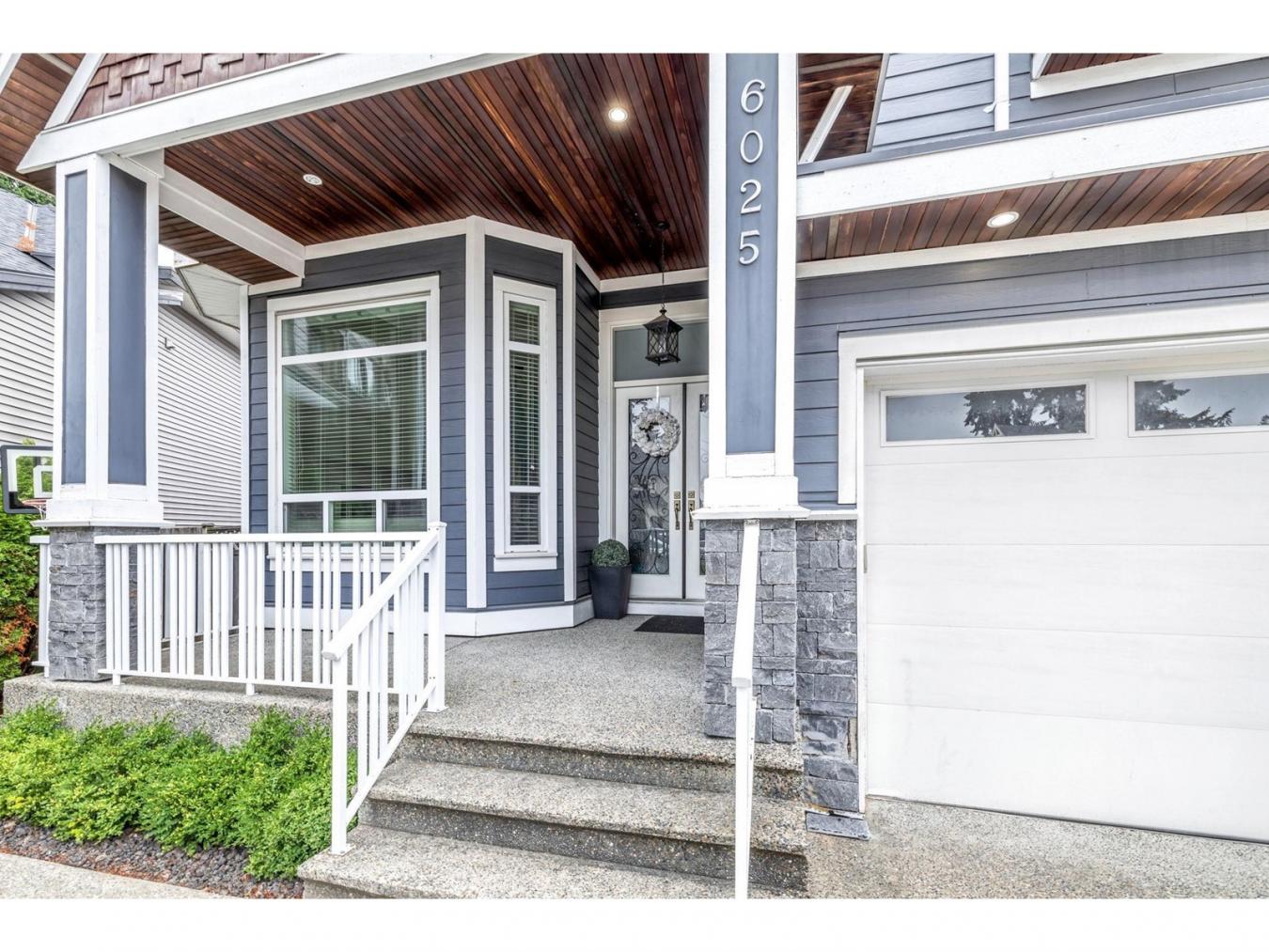 Surrey, BC, V3X0E6, Canada, 8 Bedrooms Bedrooms, ,Residential,For Sale,1765097