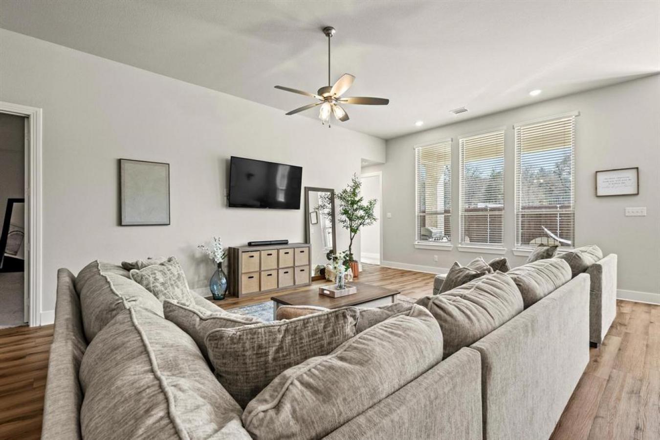 Denison, Texas, 75020, United States, 4 Bedrooms Bedrooms, ,3 BathroomsBathrooms,Residential,For Sale,1768904