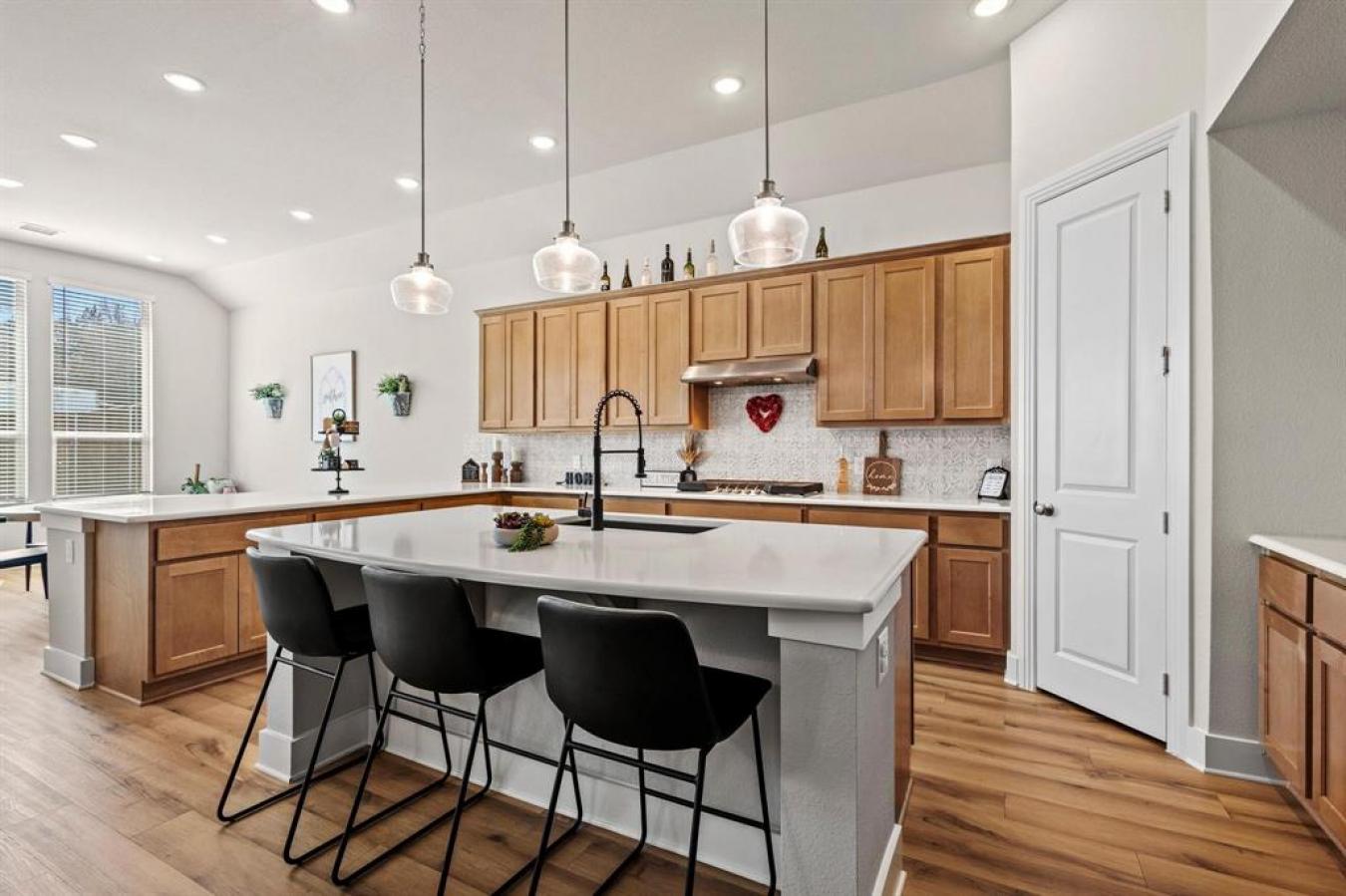 Denison, Texas, 75020, United States, 4 Bedrooms Bedrooms, ,3 BathroomsBathrooms,Residential,For Sale,1768904