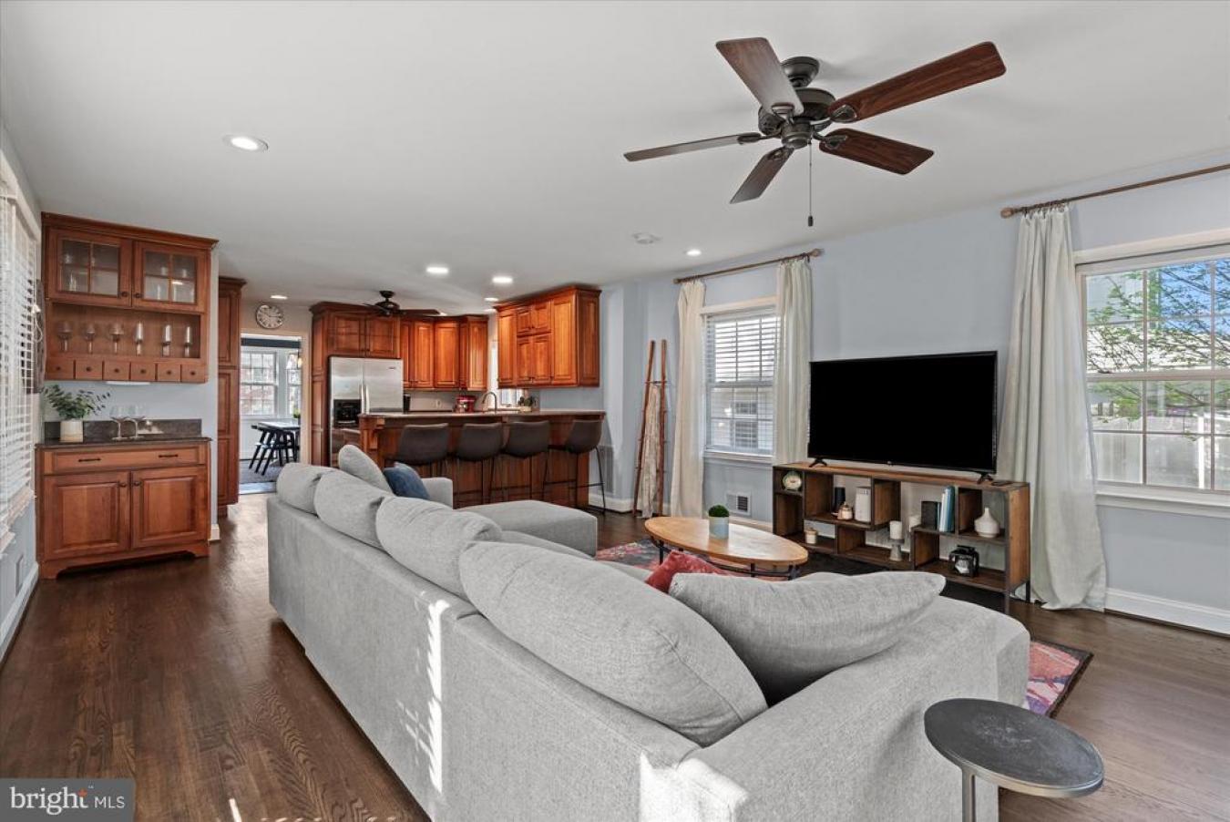 Arlington, Virginia, 22205, United States, 4 Bedrooms Bedrooms, ,3 BathroomsBathrooms,Residential,For Sale,1768900