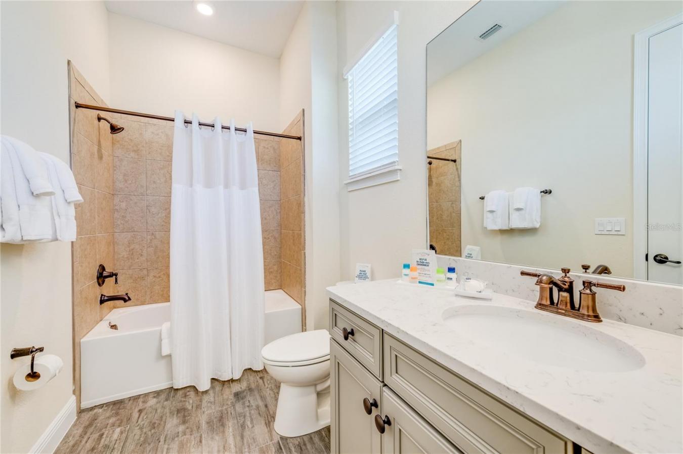 KISSIMMEE, Florida, 34747, United States, 3 Bedrooms Bedrooms, ,3 BathroomsBathrooms,Residential,For Sale,1768898
