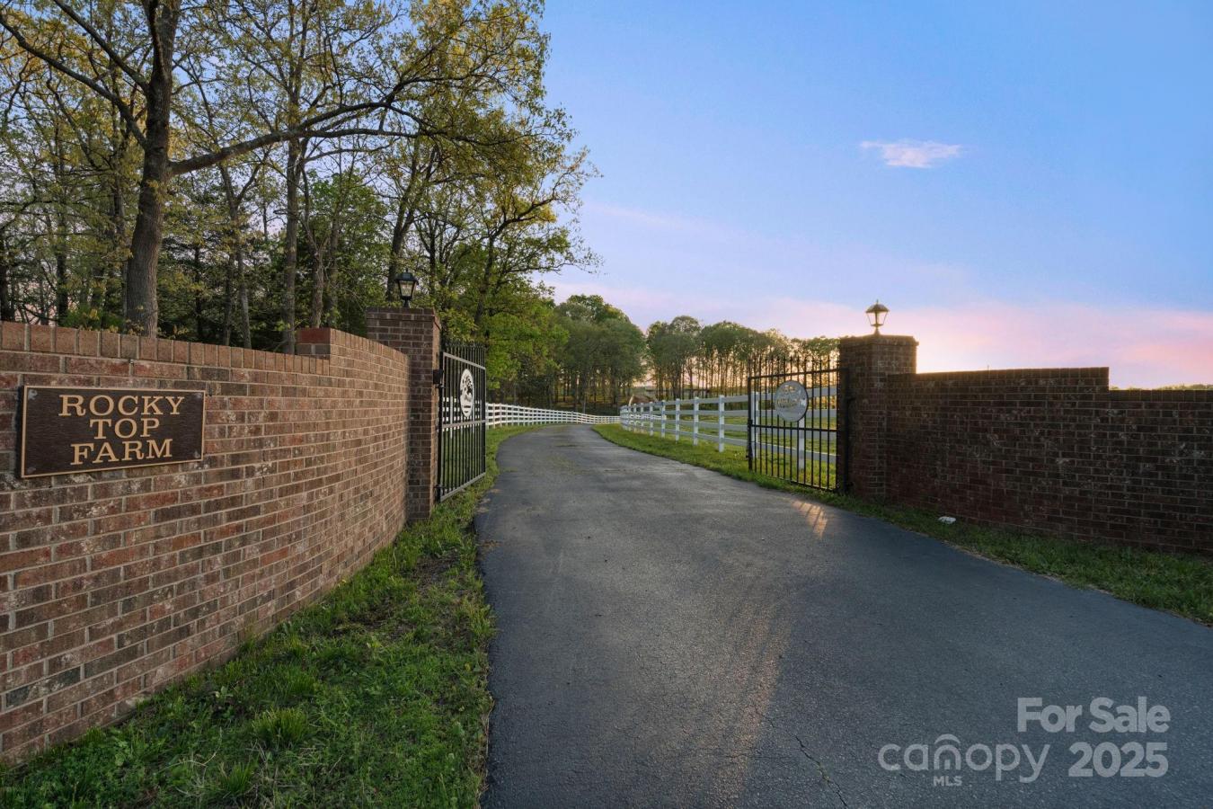 Midland, North Carolina, 28107, United States, 3 Bedrooms Bedrooms, ,3 BathroomsBathrooms,Residential,For Sale,1768890