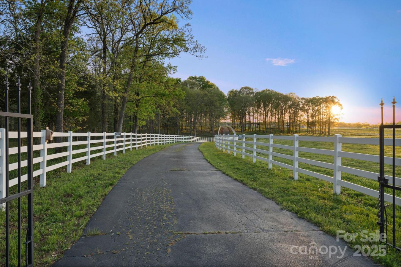 Midland, North Carolina, 28107, United States, 3 Bedrooms Bedrooms, ,3 BathroomsBathrooms,Residential,For Sale,1768890