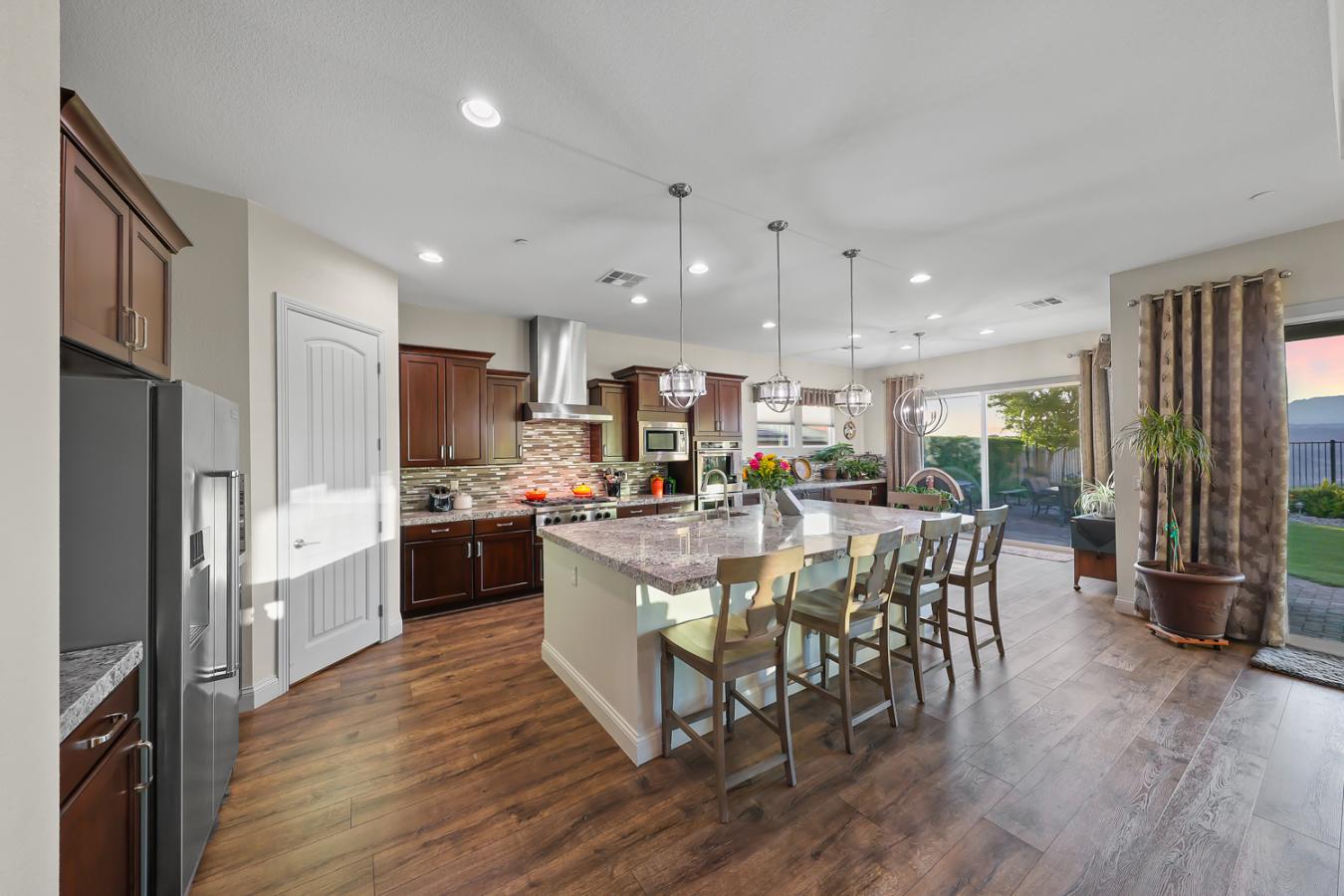Henderson, Nevada, 89011, United States, 4 Bedrooms Bedrooms, ,3 BathroomsBathrooms,Residential,For Sale,1765092