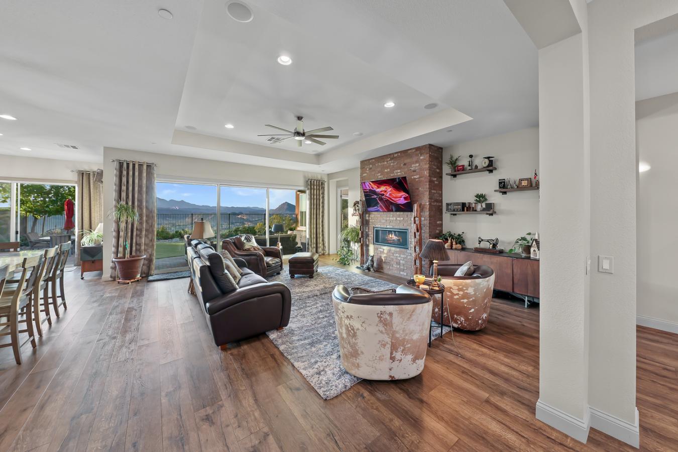 Henderson, Nevada, 89011, United States, 4 Bedrooms Bedrooms, ,3 BathroomsBathrooms,Residential,For Sale,1765092