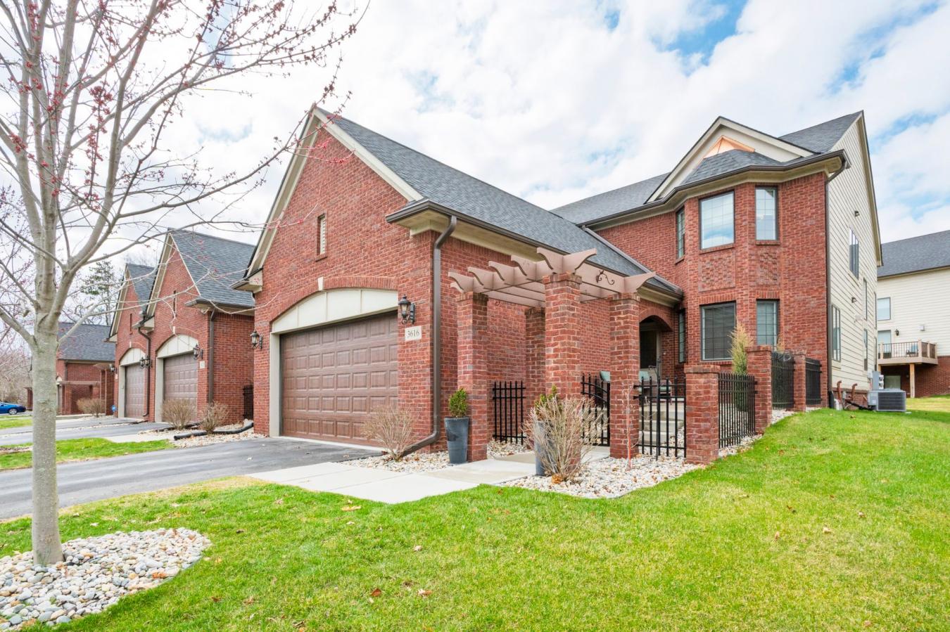 Brighton, Michigan, 3616, United States, 4 Bedrooms Bedrooms, ,3 BathroomsBathrooms,Residential,For Sale,1765091
